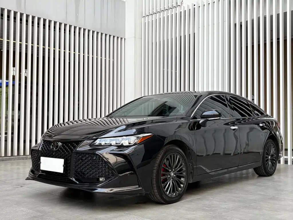 Toyota Avalon 2019 — фото 1