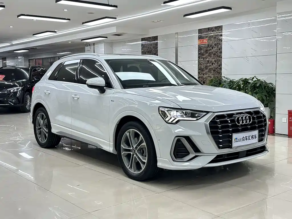 Audi Q3 2023 — фото 3