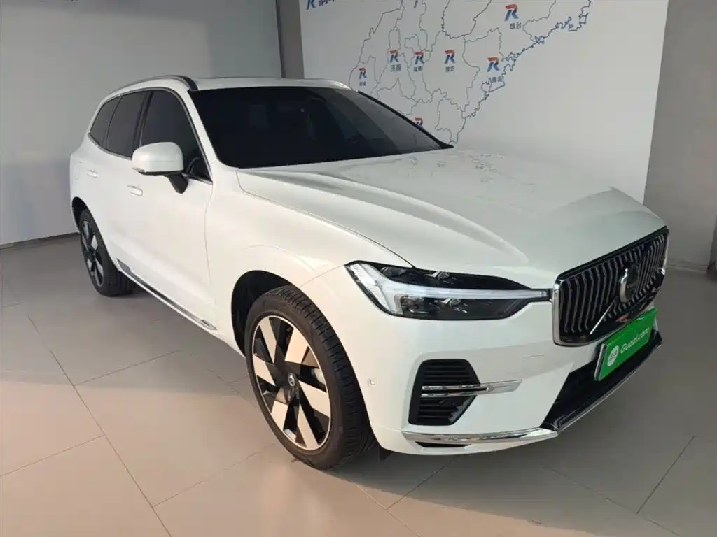 Volvo XC60 PHEV 2024 — фото 4