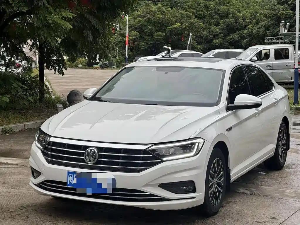 Volkswagen Sagitar 2020