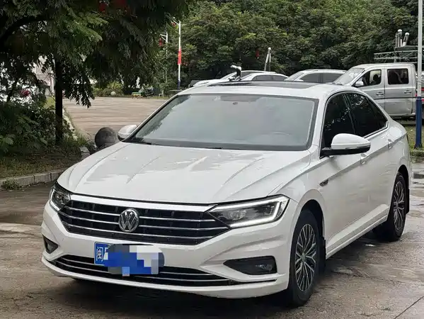Volkswagen Sagitar 2020