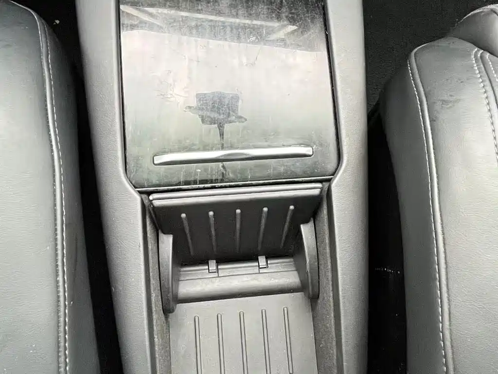 Tesla Model X 2017 — фото 19