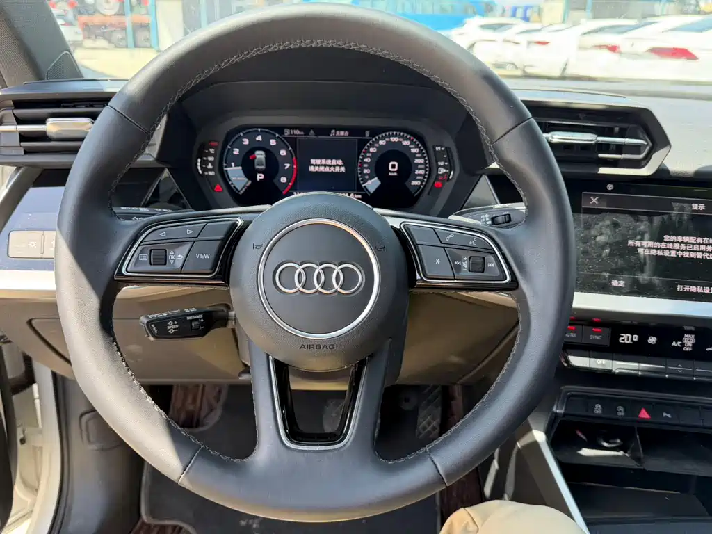 Audi A3 2023 — фото 12