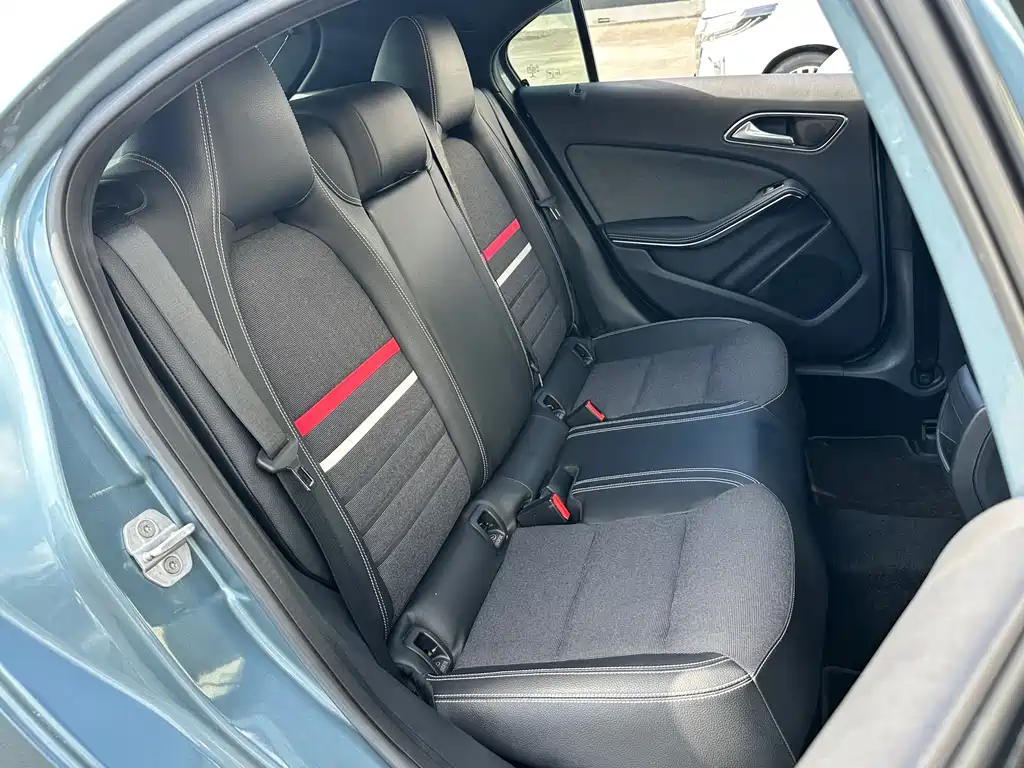 Mercedes-Benz A-Class 2014 — фото 14