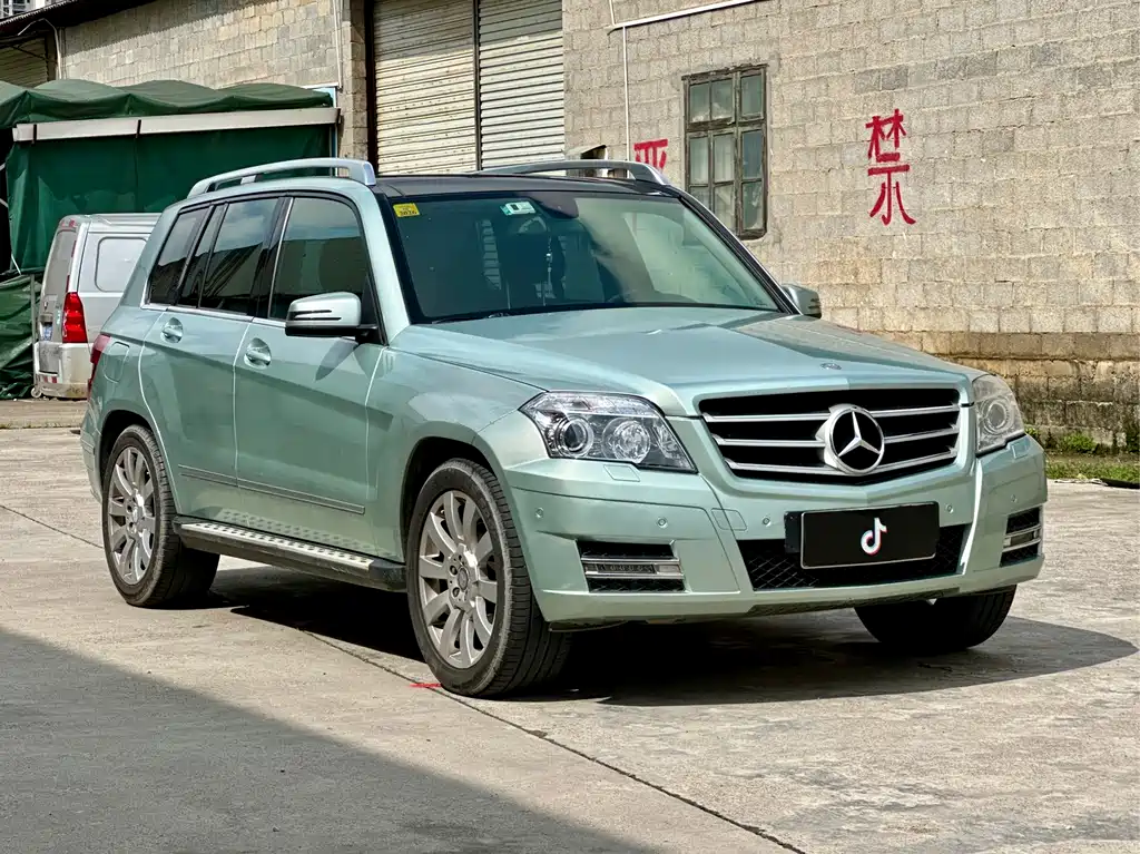Mercedes-Benz GLK-Class 2010