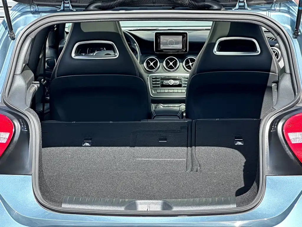 Mercedes-Benz A-Class 2014 — фото 26