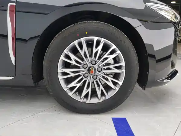 Hongqi H5 2024