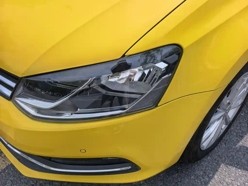 Volkswagen Polo 2015 — фото 21