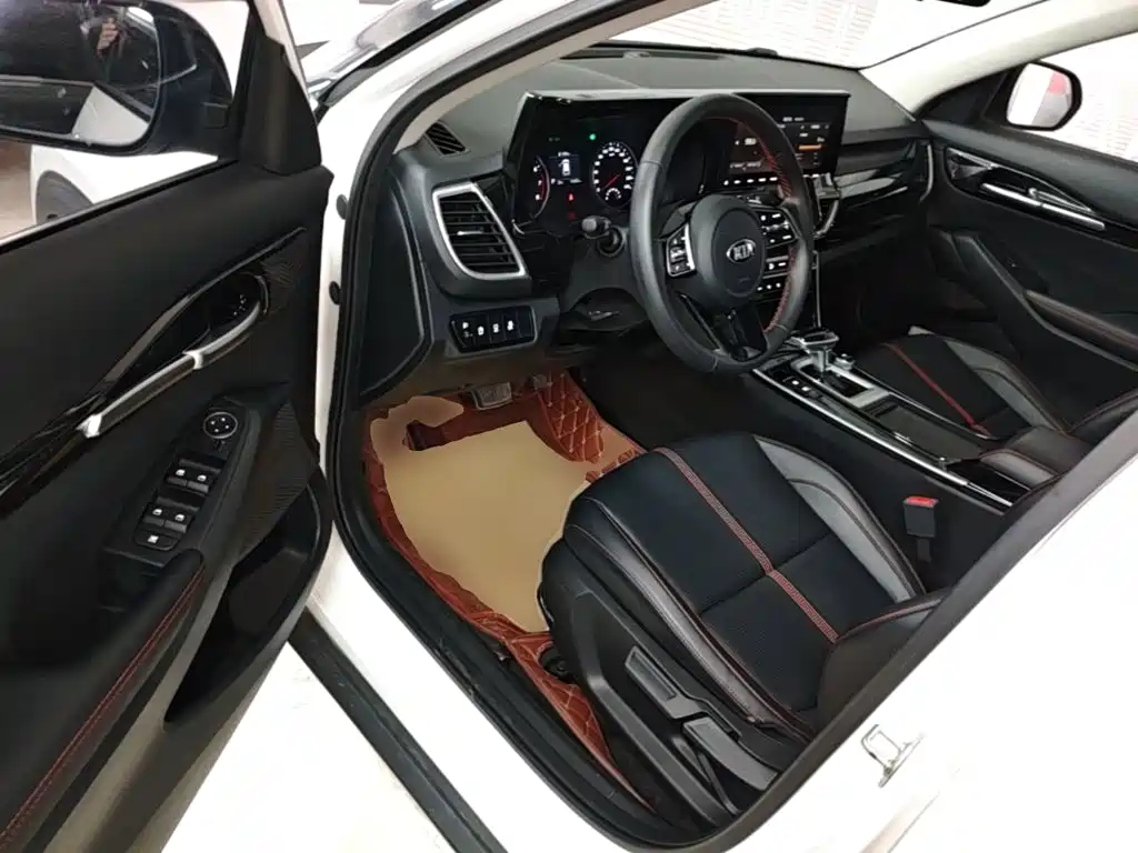 Kia KX3 2020 — фото 16