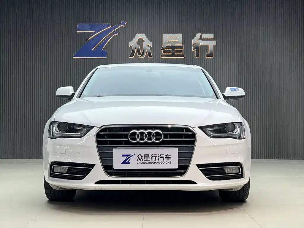 Audi A4L 2015