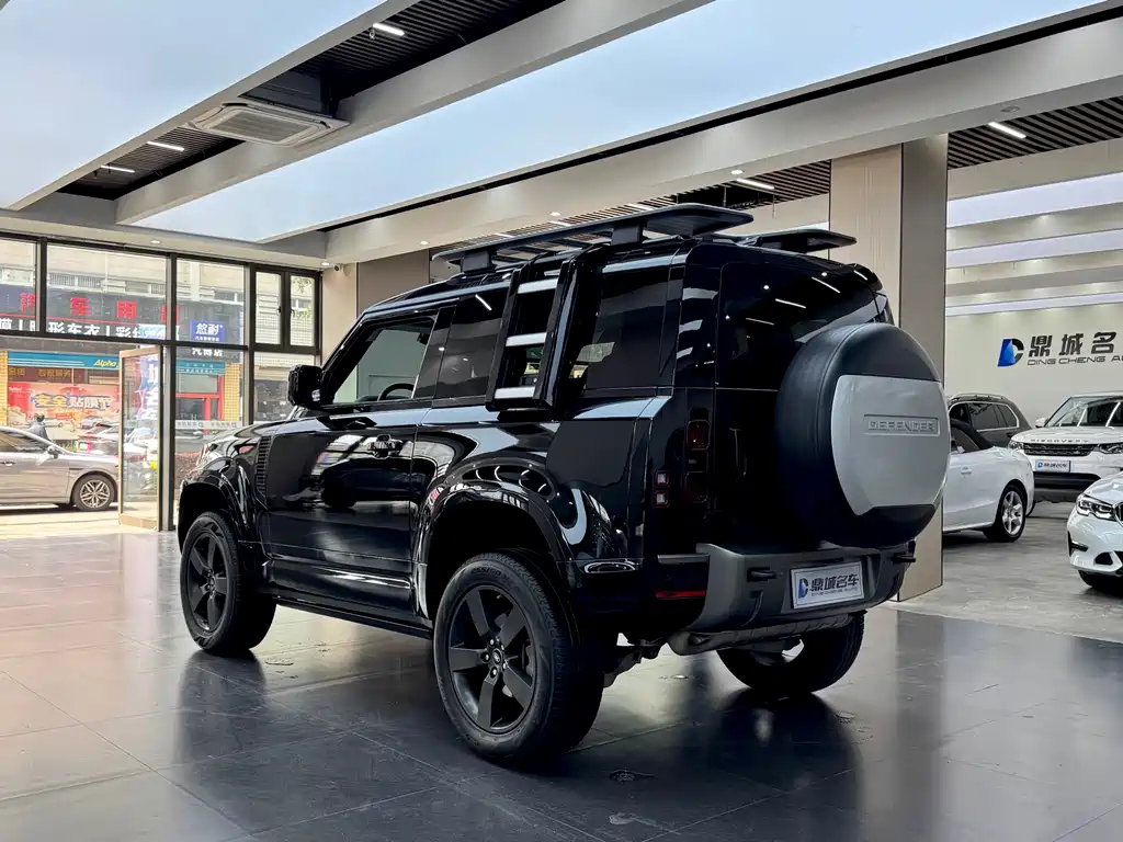 Land Rover Defender 2022 — фото 12