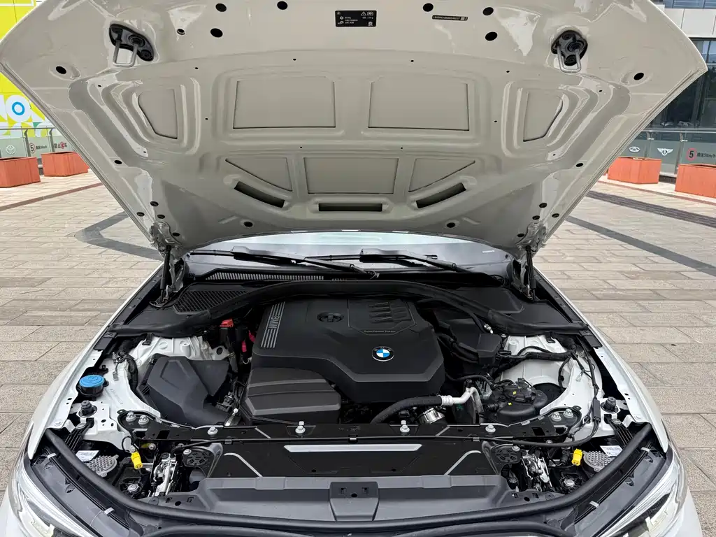 BMW 3 Series 2021 — фото 11