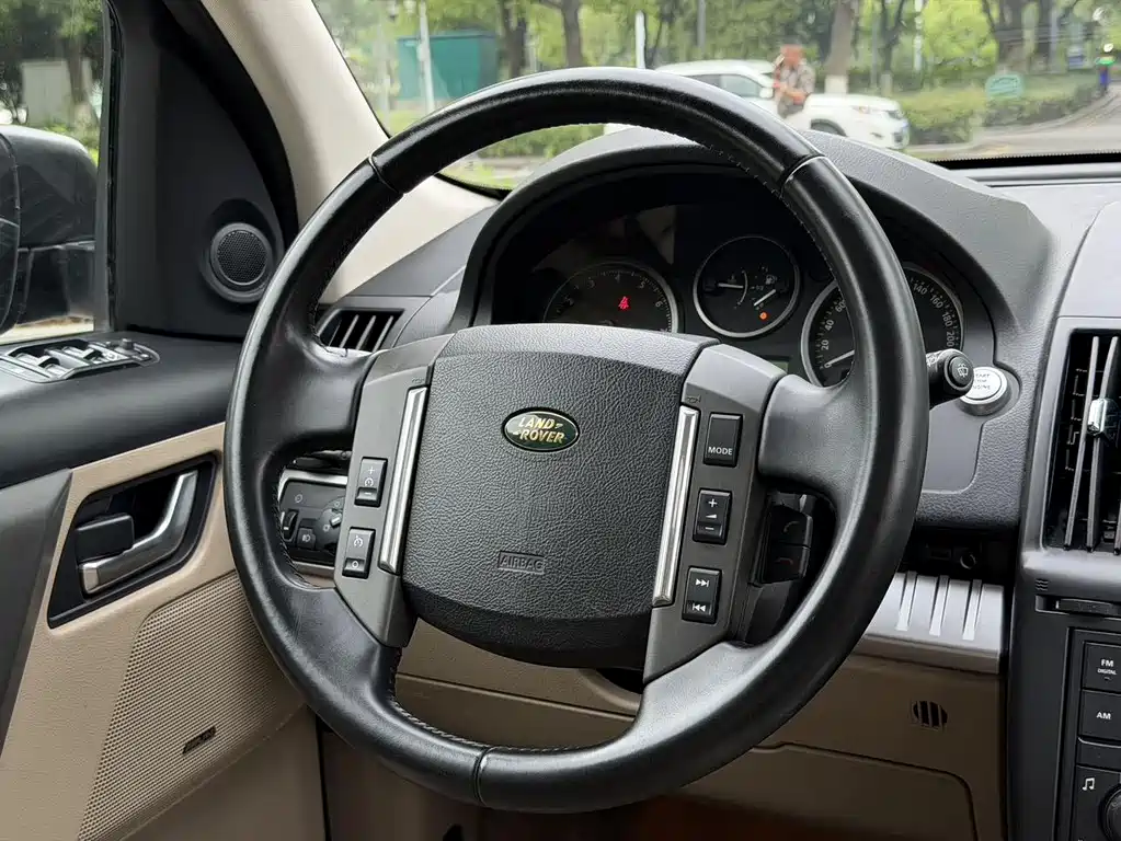 Land Rover Freelander 2 2010 — фото 10