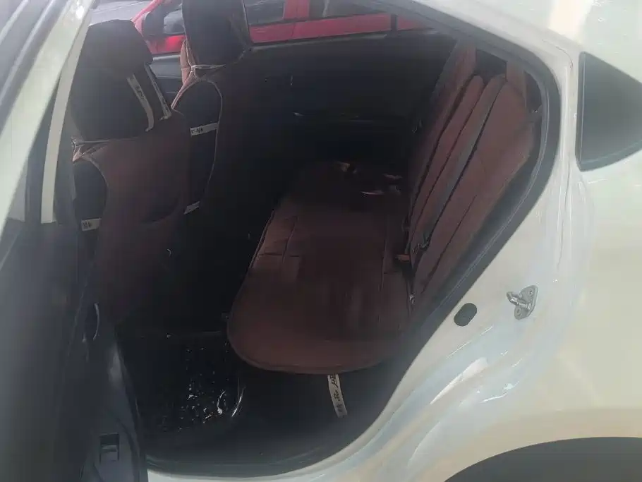 Toyota Vios 2015 — фото 11
