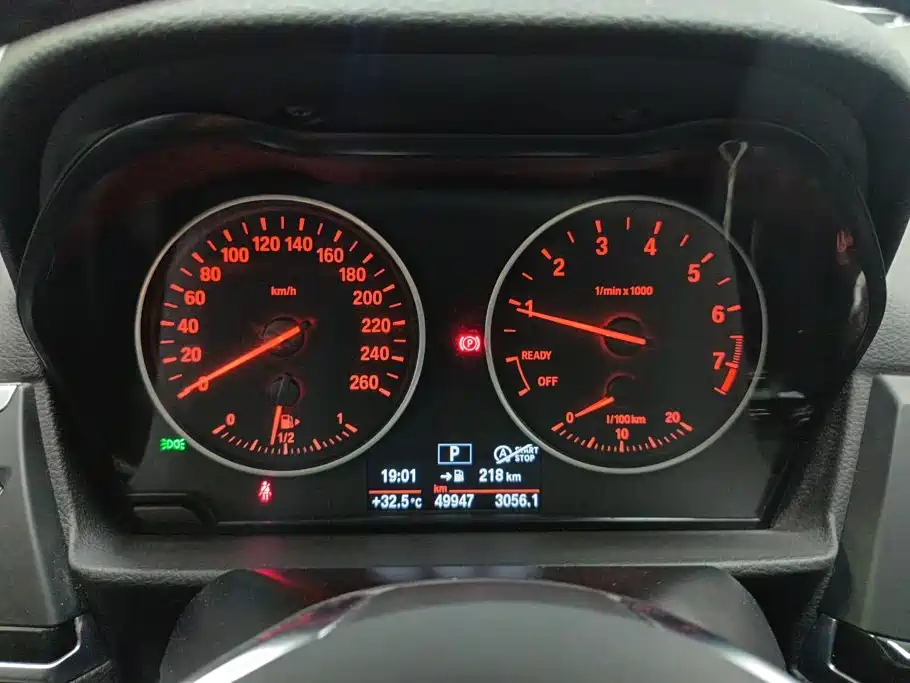 BMW 1 Series 2017 — фото 14