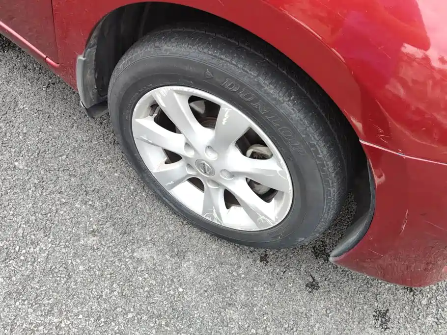 Nissan Tiida 2013