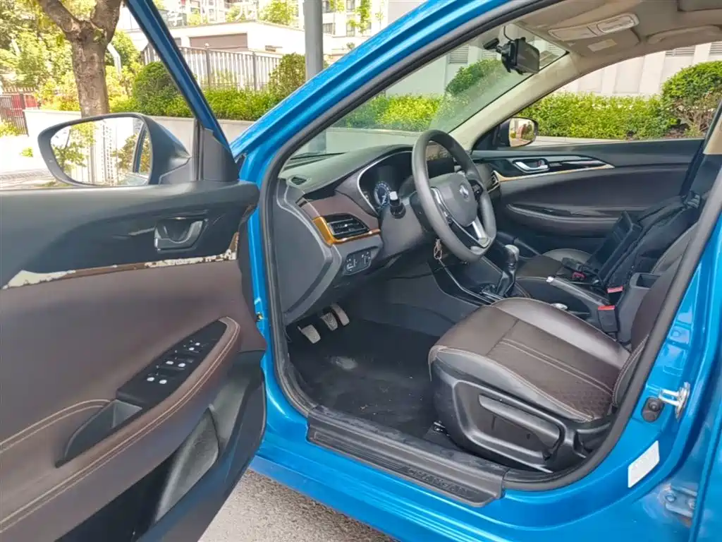 Changan Eado DT 2018 — фото 16