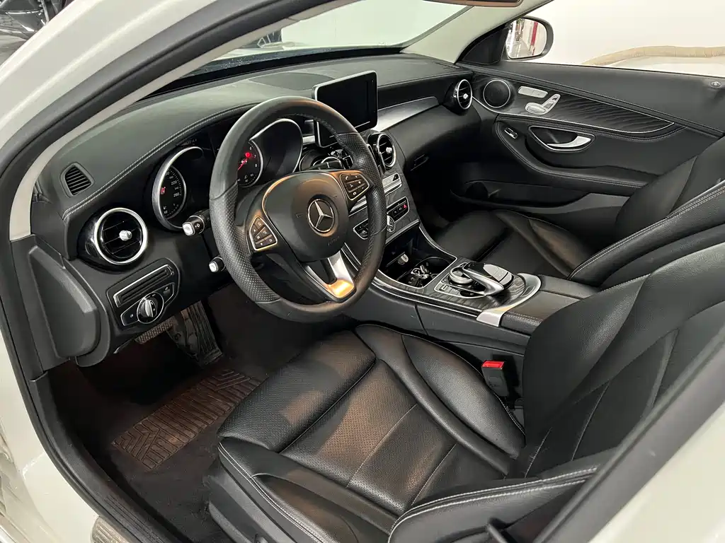 Mercedes-Benz C-Class 2017 — фото 9