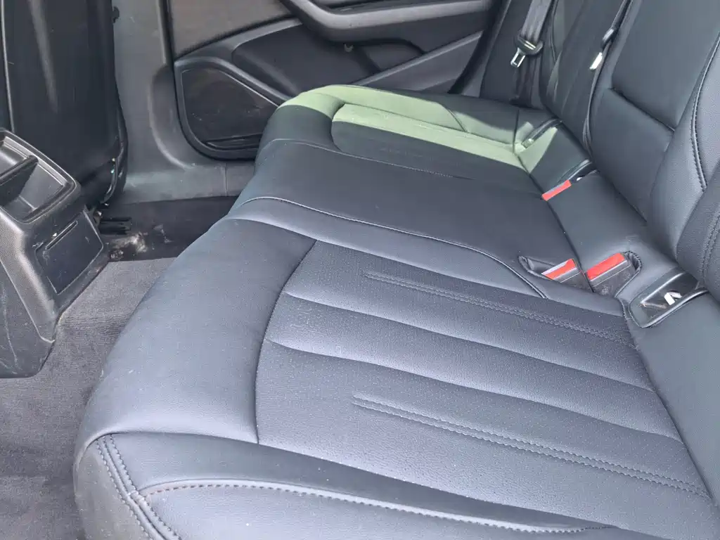 Audi A4L 2018