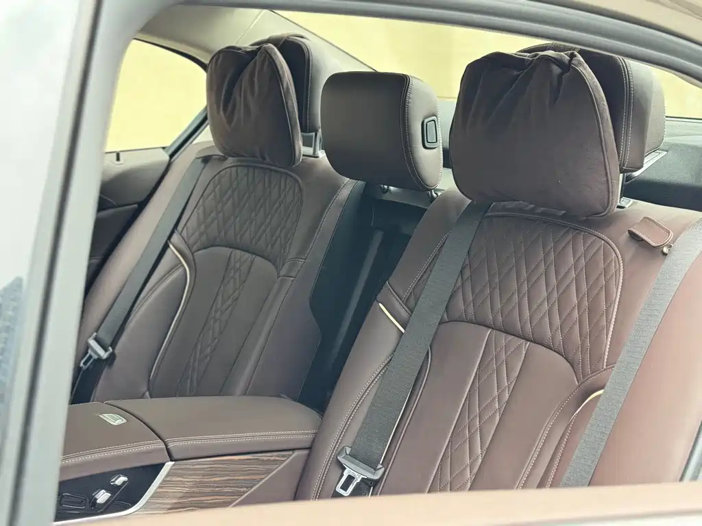 BMW 5 Series New Energy 2020 — фото 18