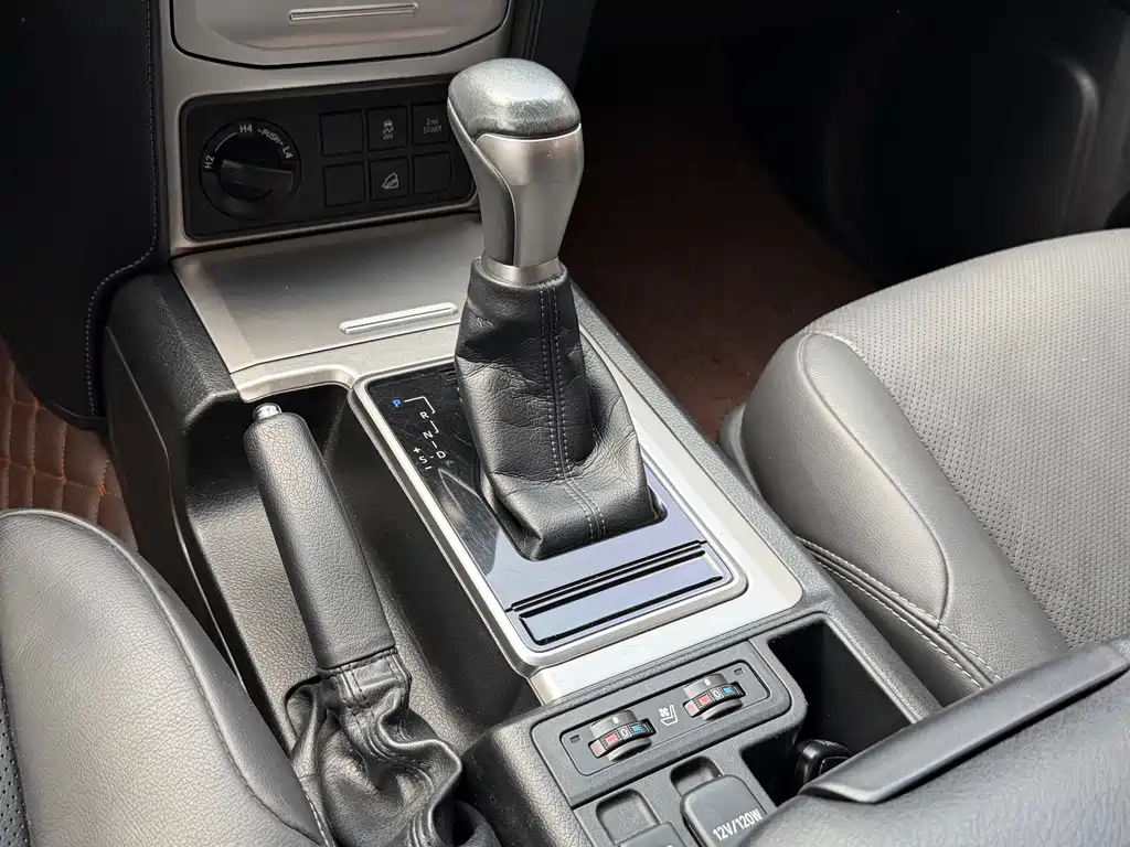Toyota Prado 2018 — фото 17