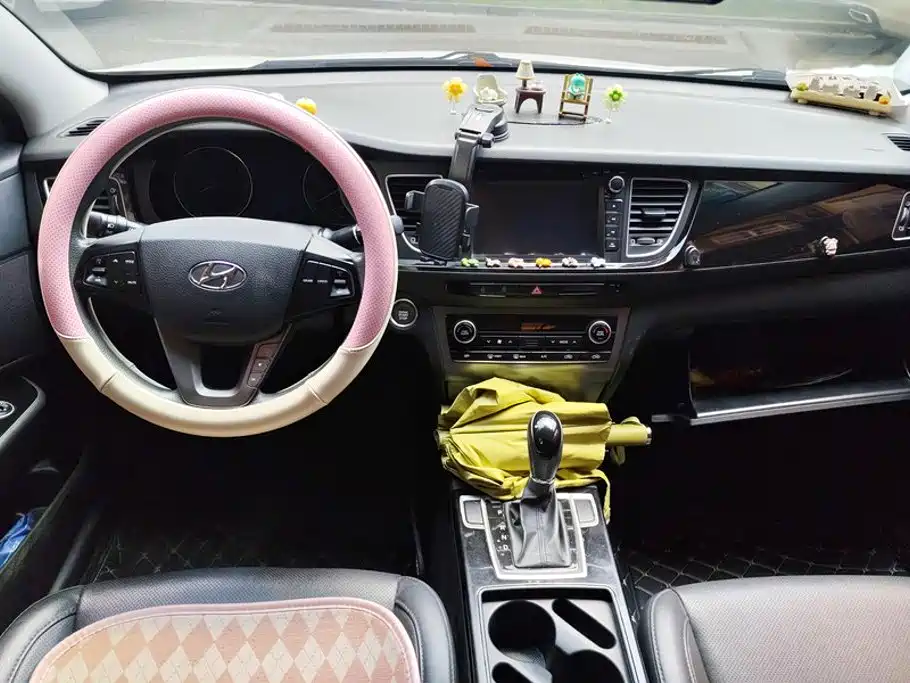 Hyundai Mistra 2015 — фото 12