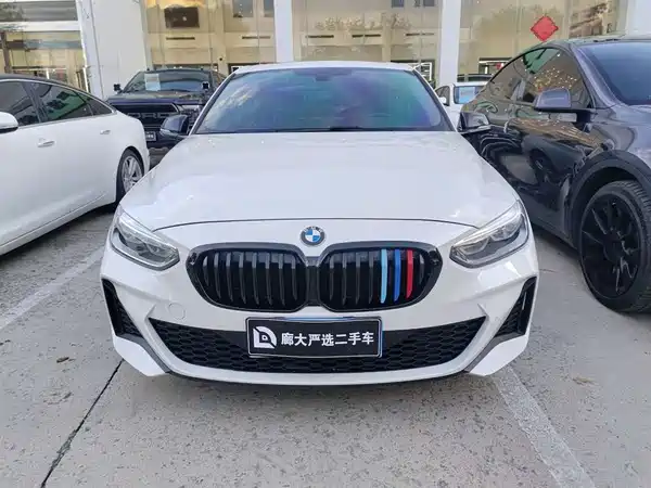 BMW 1 Series 2023