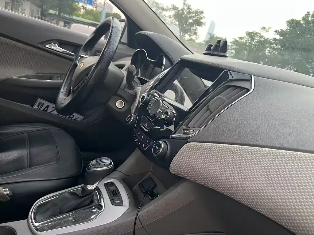Chevrolet Cruze 2015 — фото 14