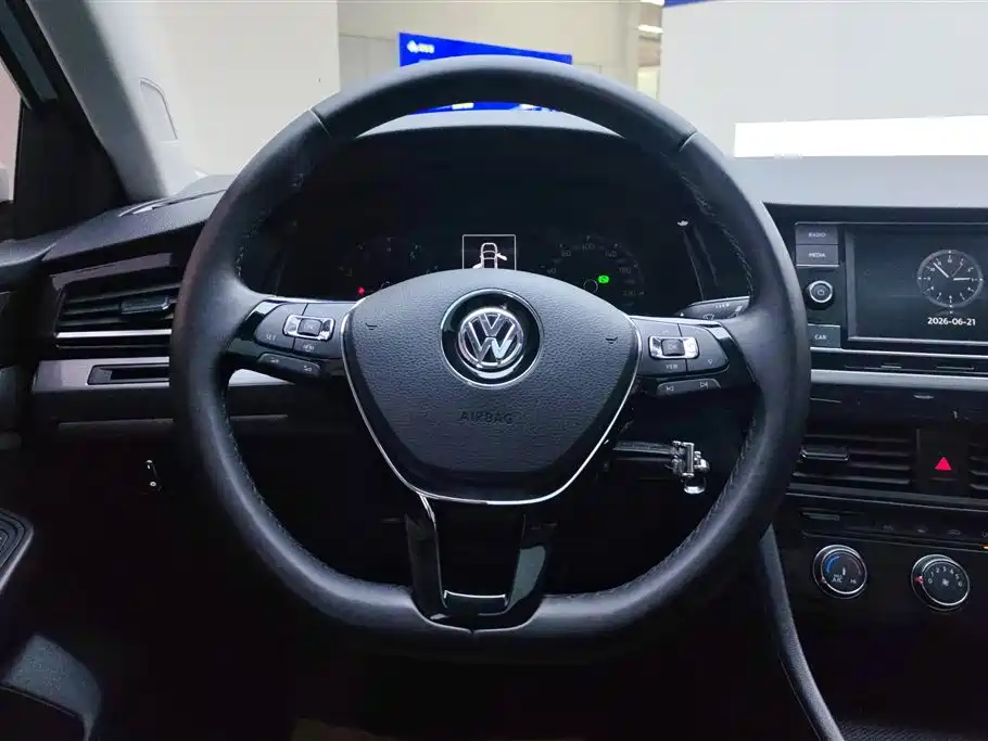 Volkswagen Bora 2019 — фото 15