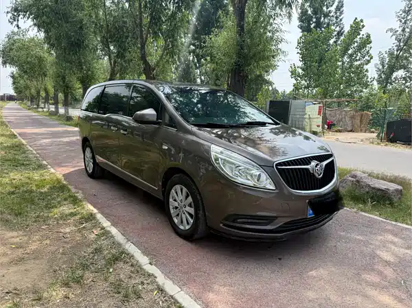 Buick GL8 2017