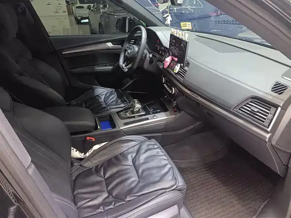 Audi Q5L 2025