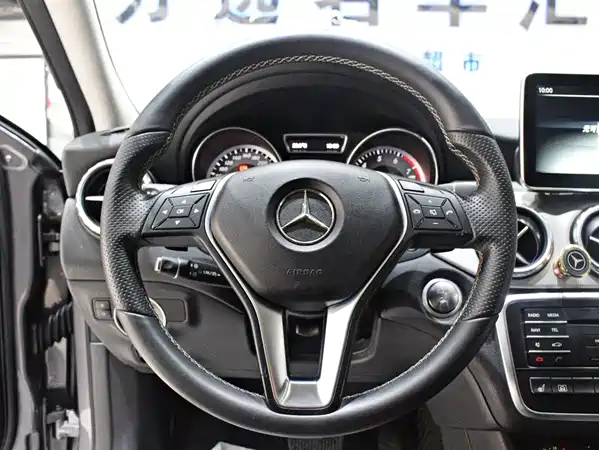 Mercedes-Benz GLA 2016