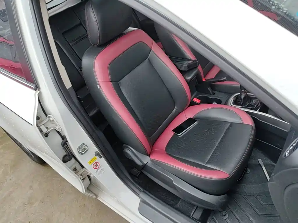 Changan Eado XT 2015 — фото 25