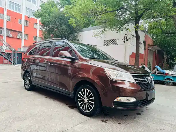 BAIC M50F 2017