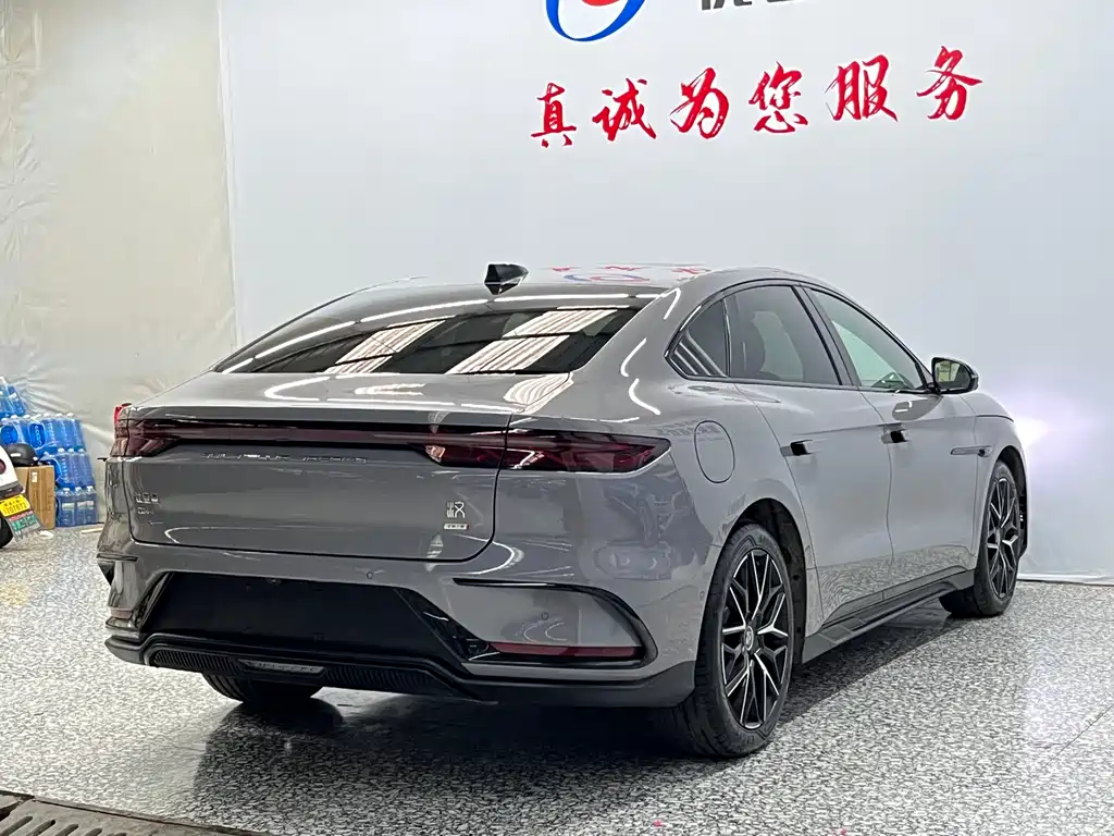 BYD Han 2025 — фото 17
