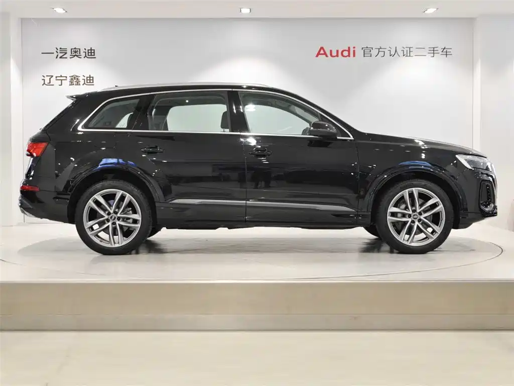Audi Q7 2024 — фото 3