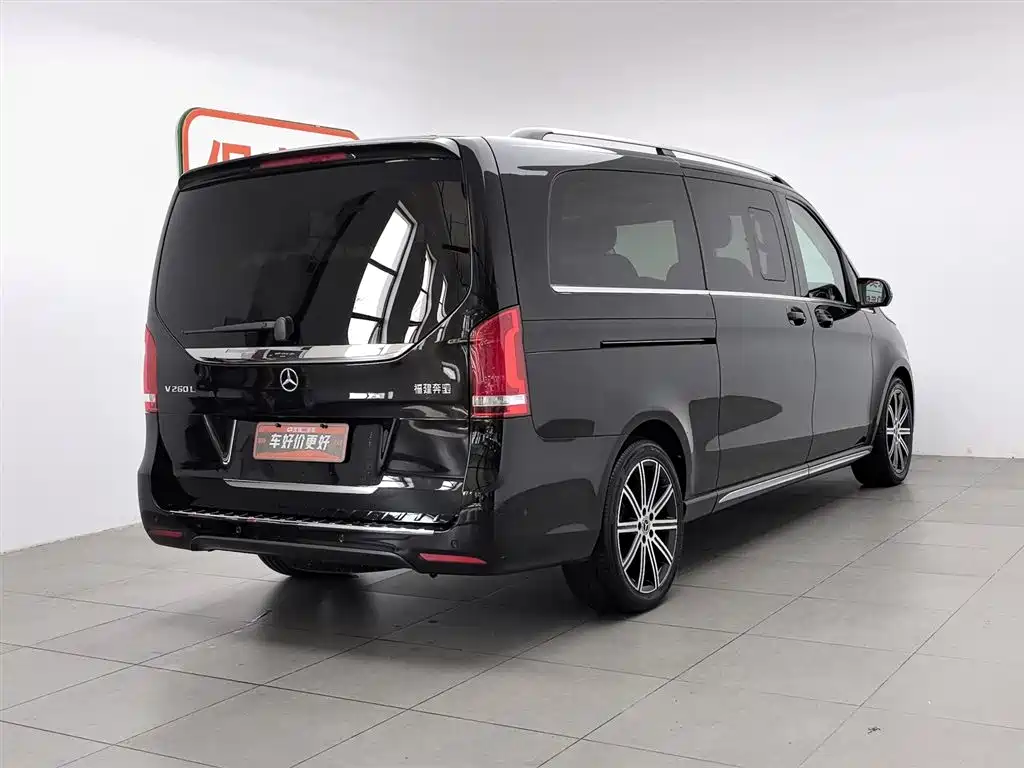 Mercedes-Benz V-Class 2022 — фото 2