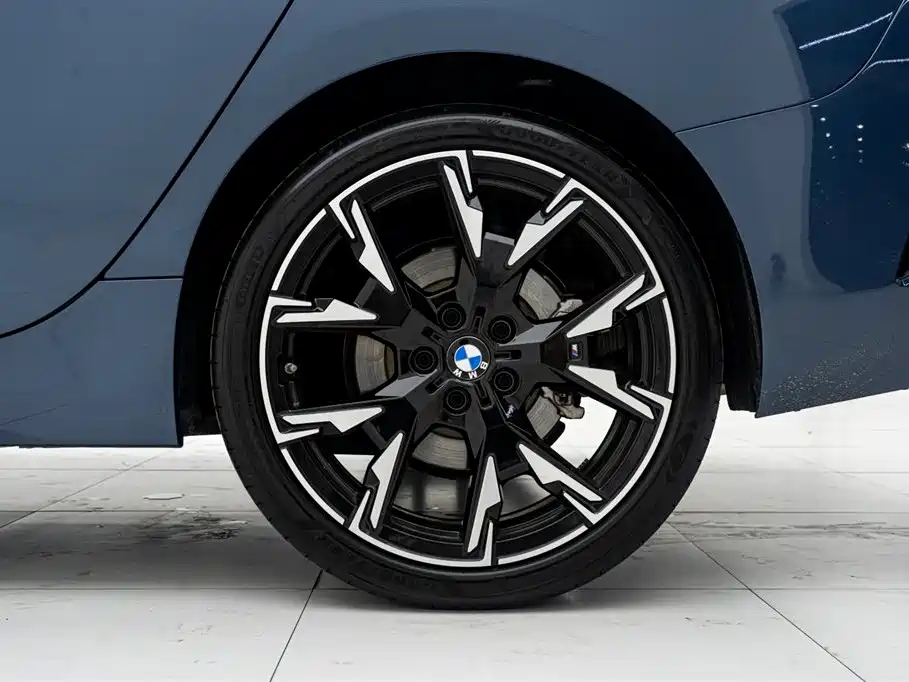 BMW 2 Series 2025 — фото 22