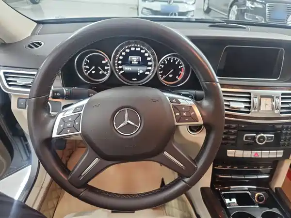 Mercedes-Benz E-Class 2014
