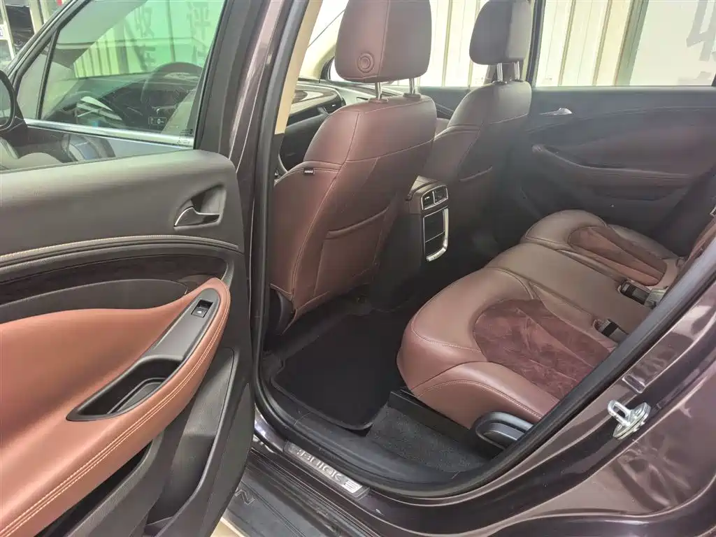 Buick Envision Plus 2016 — фото 10