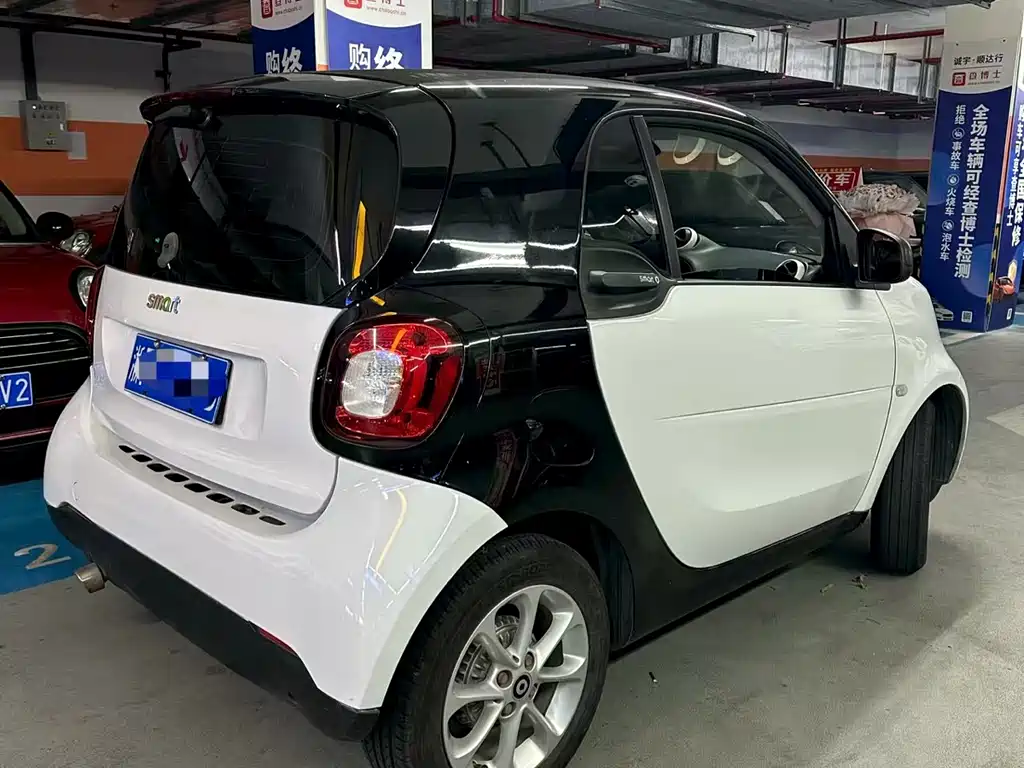 smart Fortwo 2017 — фото 5