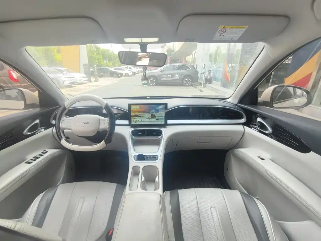 Geely Galaxy Starwish 2025 — фото 8