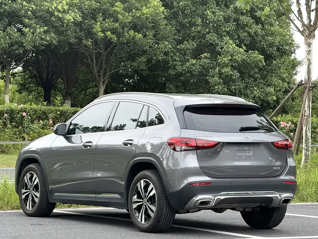 Mercedes-Benz GLA 2021