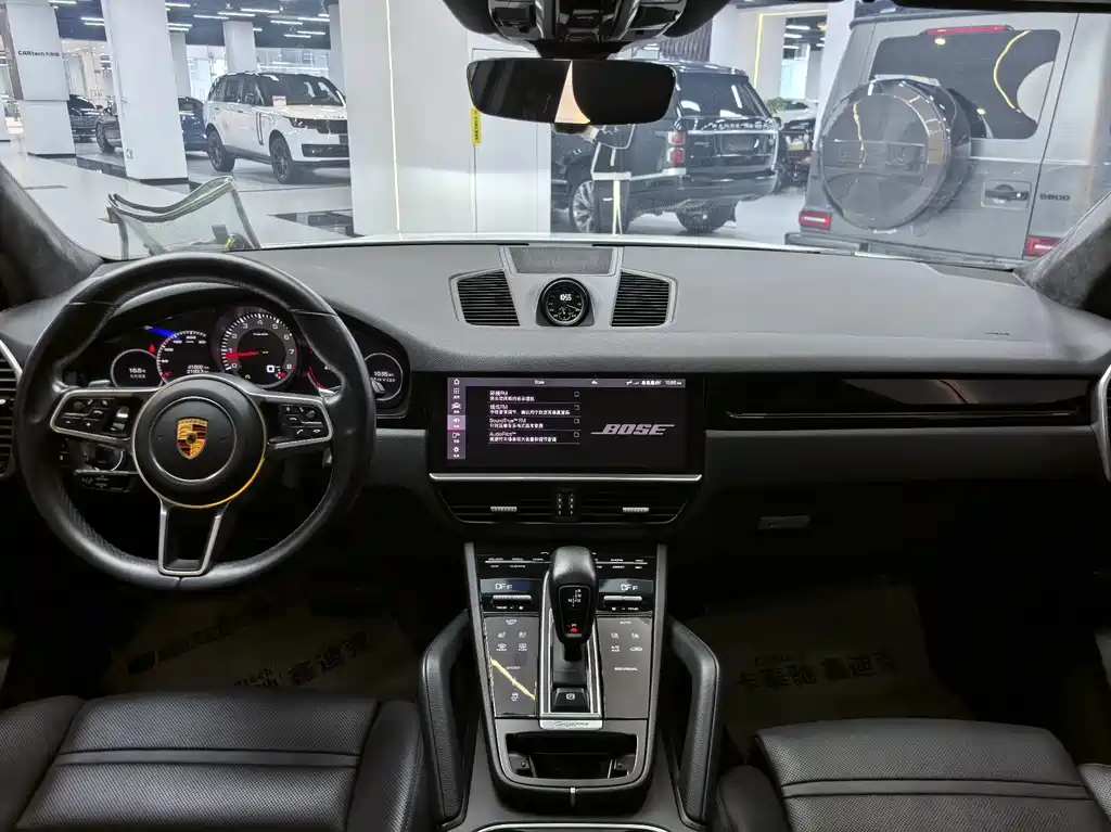 Porsche Cayenne 2021 — фото 17