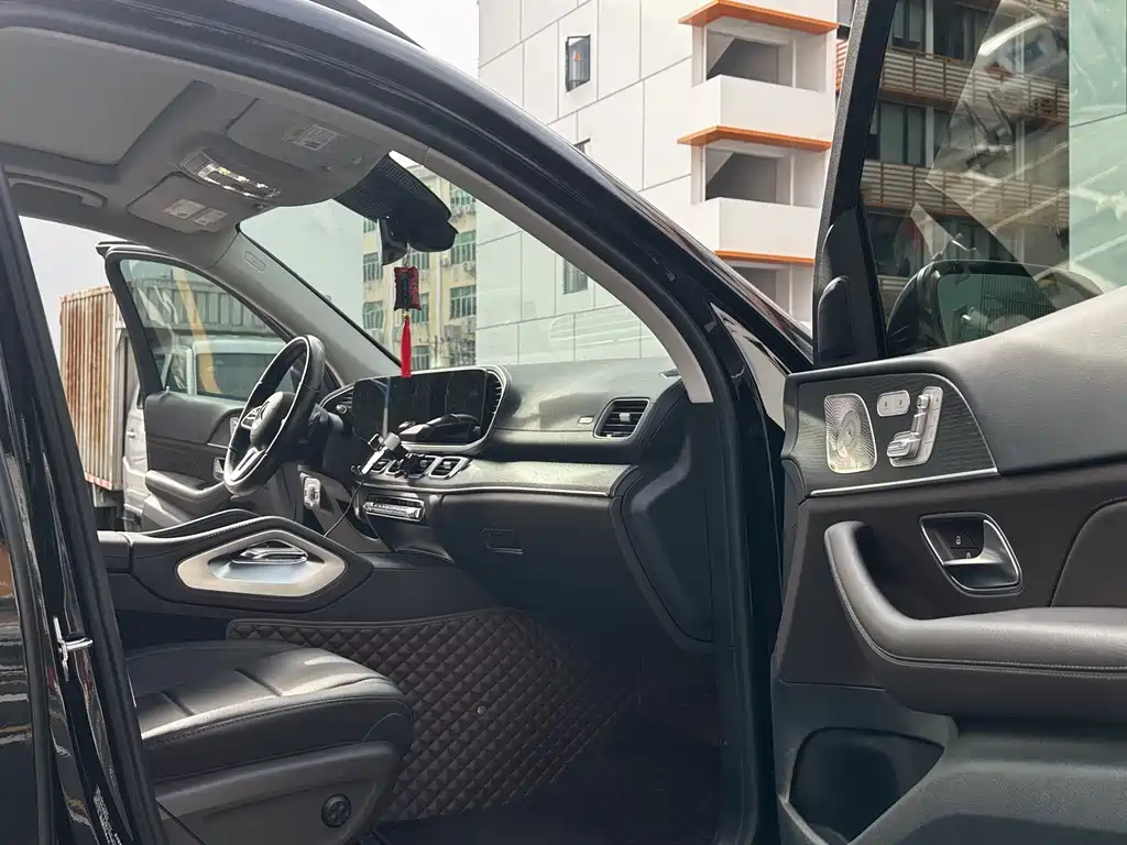 Mercedes-Benz GLS 2023 — фото 12