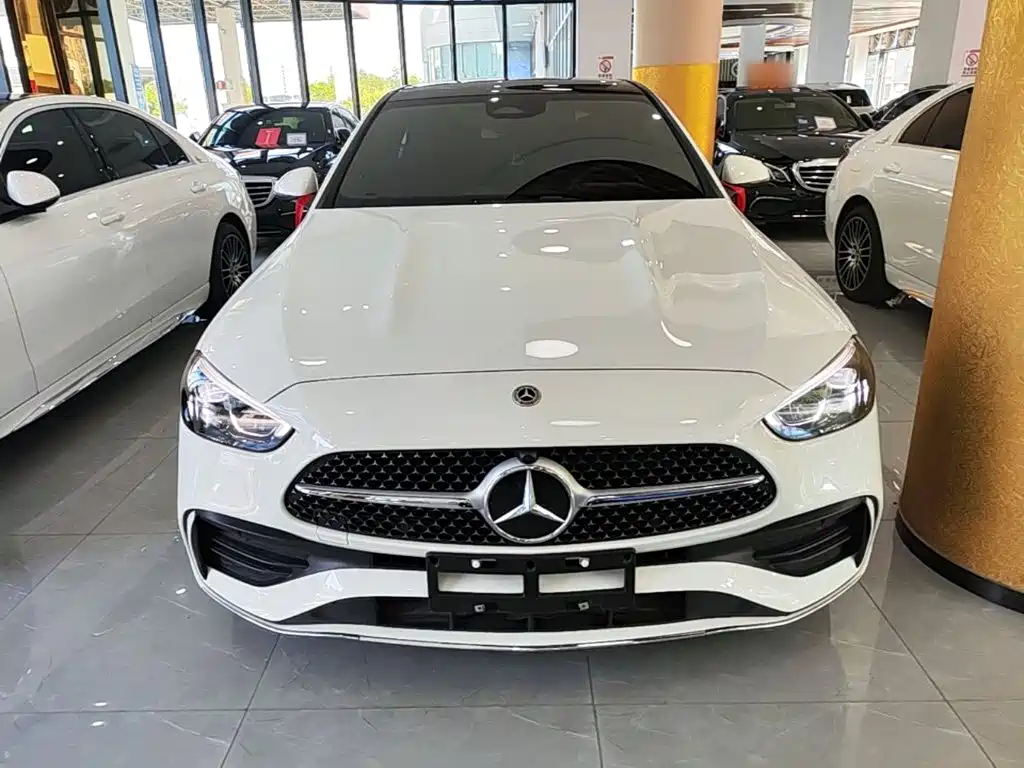 Mercedes-Benz C-Class 2024
