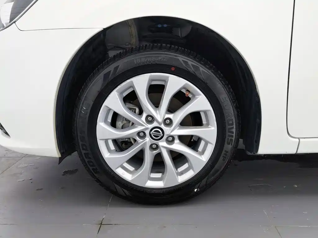 Nissan Sylphy 2019 — фото 17