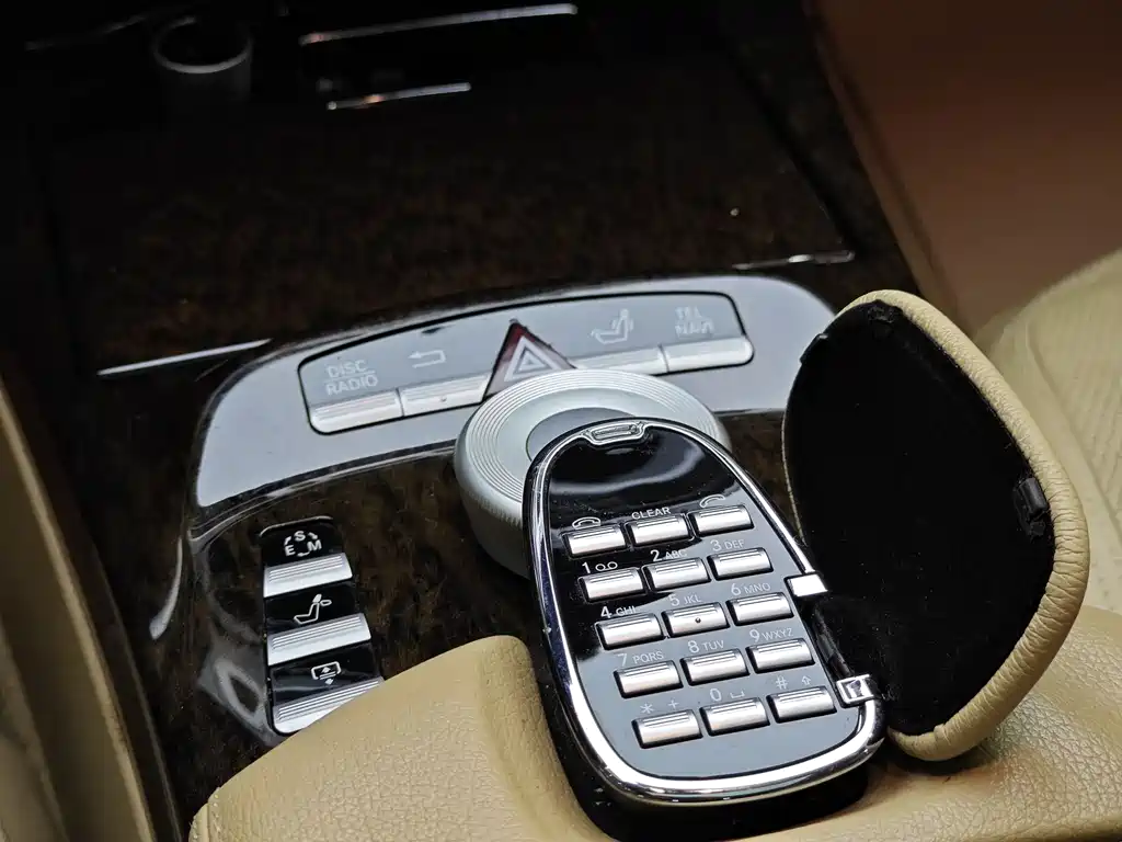 Mercedes-Benz S-Class 2011 — фото 19