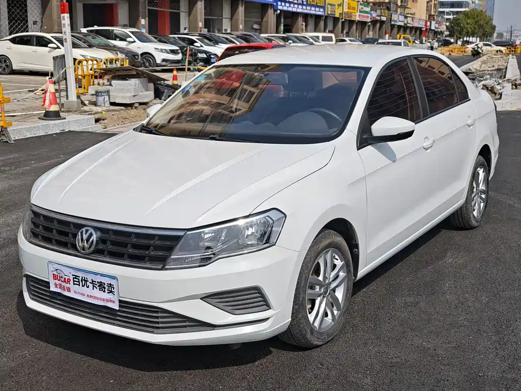 Volkswagen Jetta 2019 — фото 1