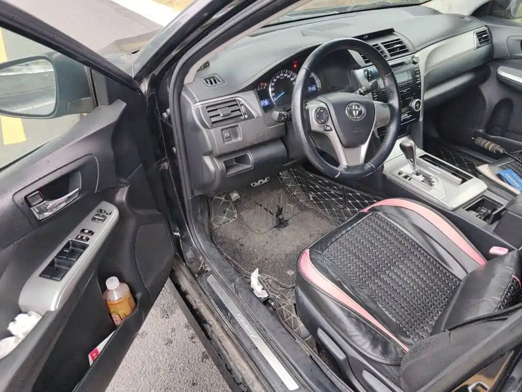 Toyota Camry 2014 — фото 14